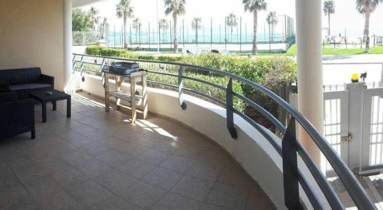 Holiday apartment with terrace & BBQ — photo 3