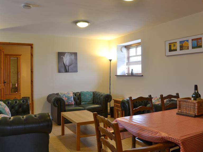 Family-friendly cottage with garden & BBQ | River view | Next to the beach | Pets are welcome — photo 4