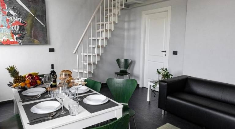 Rental apartment with yard & terrace — photo 3