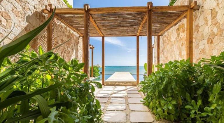 Beachfront 2BR Condo in Bahia Tankah, Tulum — photo 4