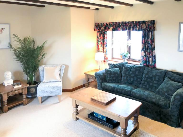 Cottage with garden & barbecue | Water view — photo 4