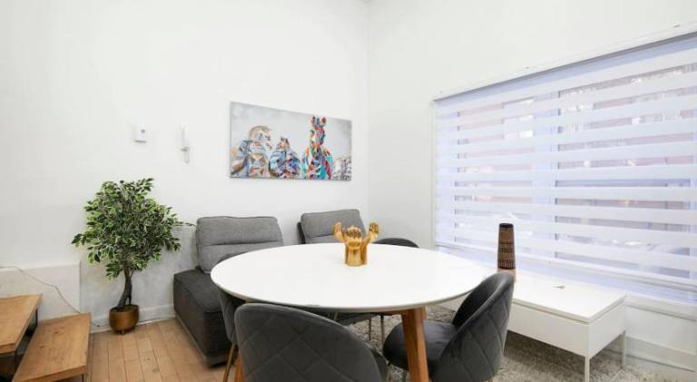 Rental apartment with BBQ in Montréal, QC