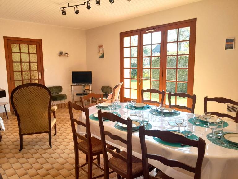House with barbecue — photo 2