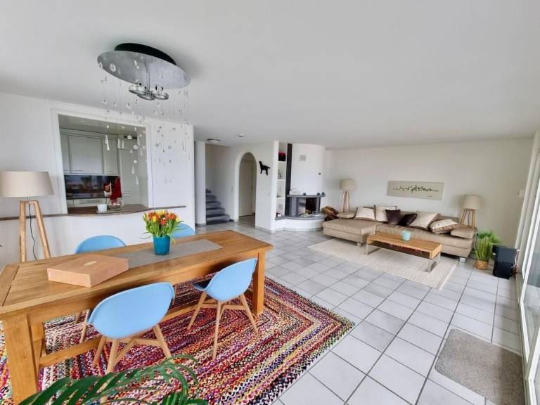 Vacation home with BBQ, patio & yard | Sea view — photo 3
