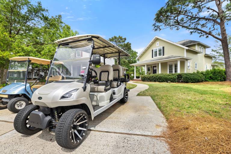LAKE FRONT~Golf Cart Pool, Hot tub, Gym, FREE ACTIVITIES, WiFi — photo 2