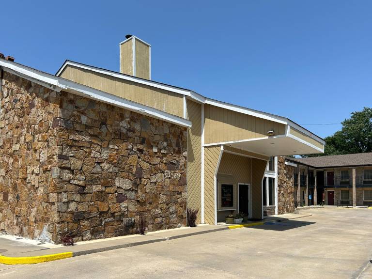 Motel 6 Ada, OK in Ada, OK