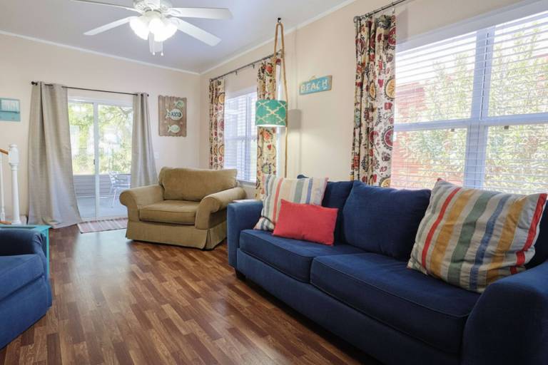 Condo with pool, hot tub & grill in Panama City