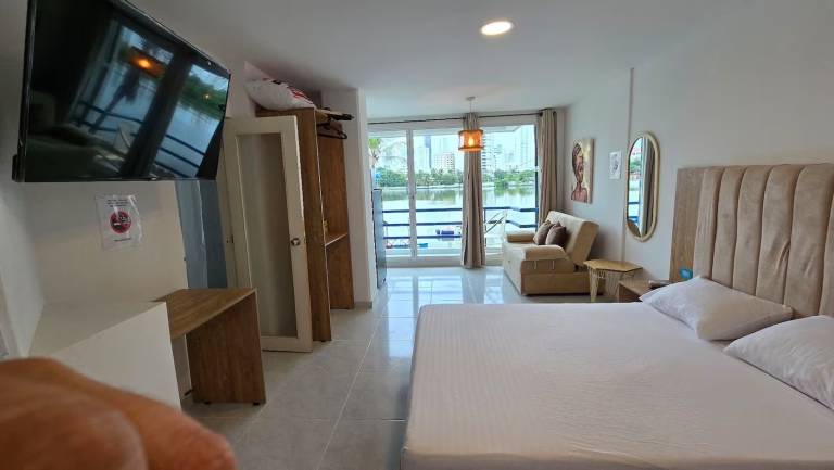 Holiday apartment with pool — photo 3