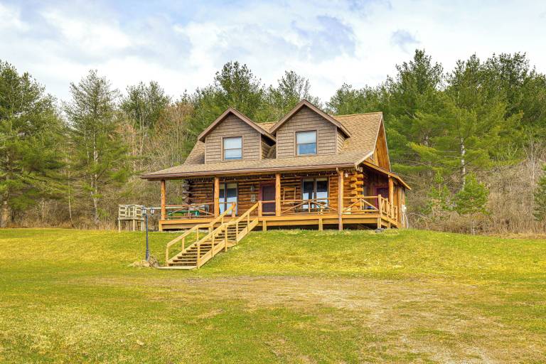 Cabin  Canisteo