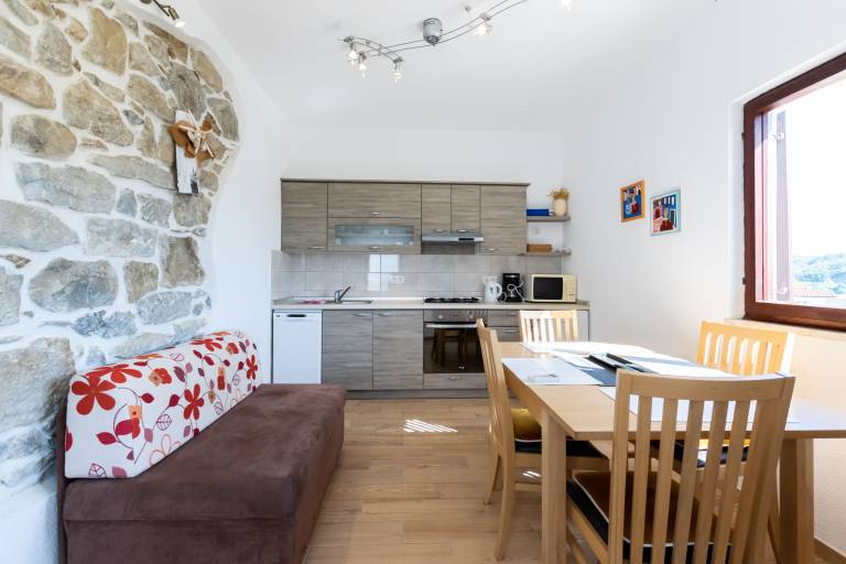 Holiday apartment with terrace, BBQ & pool | Garden view — photo 4