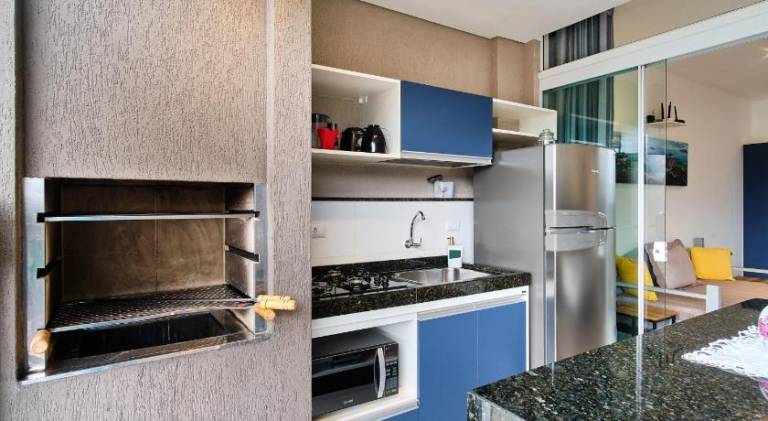 Rental apartment with terrace, pool & barbeque in Ubatuba