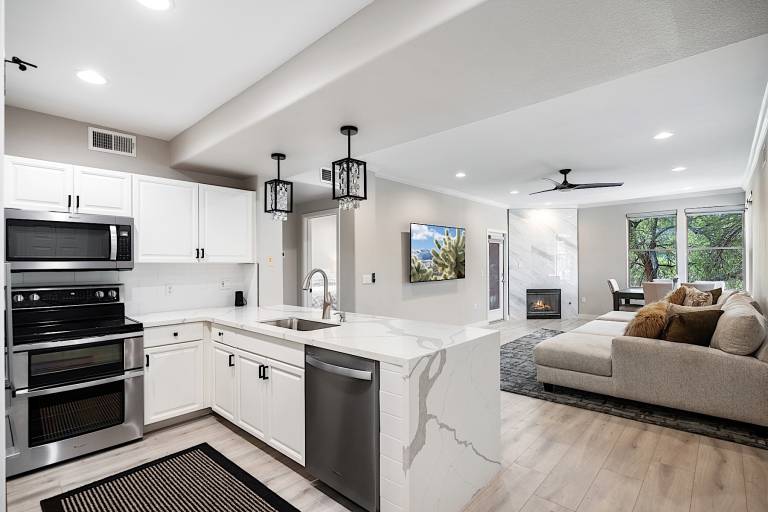 Grayhawk Condo G9777