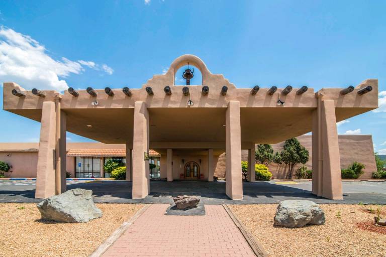 Quality Inn Taos — photo 5