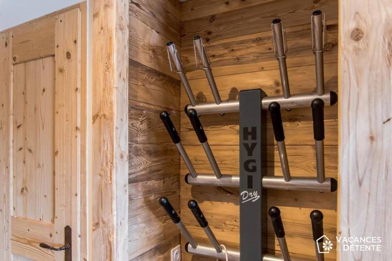 Luxury Apartment Sleep 10 Ski Parking Lockers — photo 5