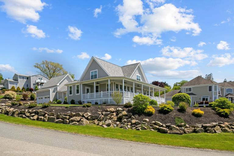 House Tiverton