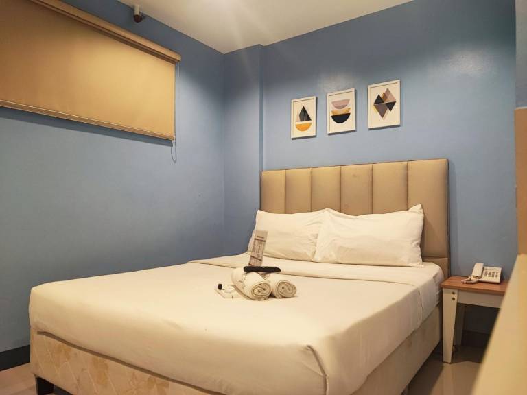 Glory Hotel Cubao in Quezon City