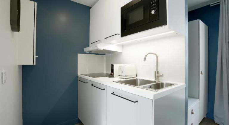 Rental apartment with patio — photo 4