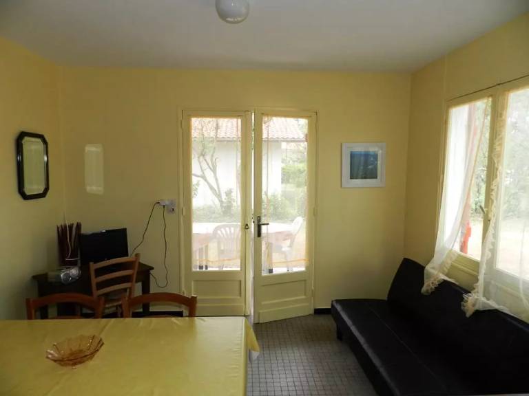 Wonderful vacation home with garden & terrace | Pets allowed — photo 2