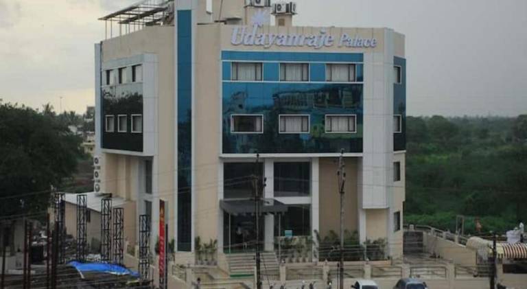 Hotel Udayanraje Palace