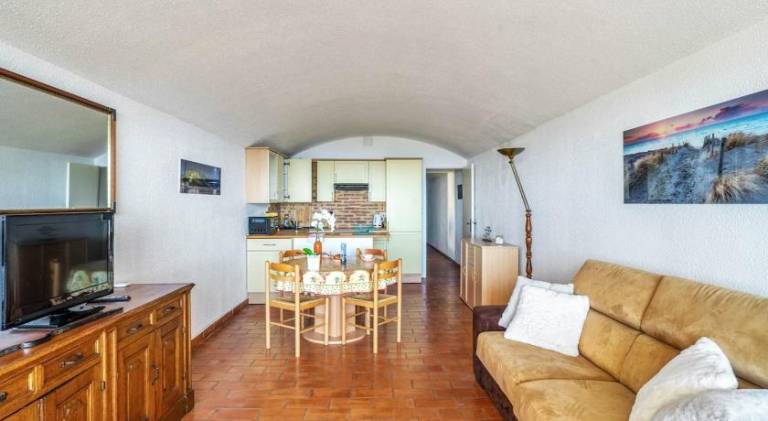 Fully equipped rental apartment with pool | Pets allowed — photo 2