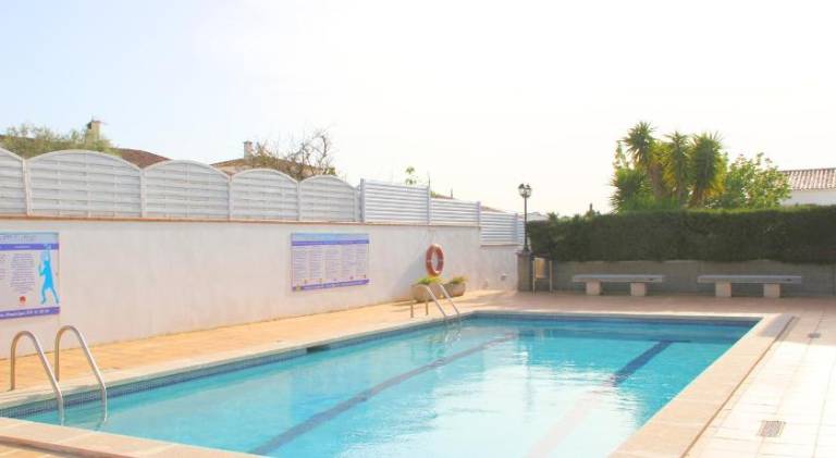 Vacation home with pool & patio in L'Escala