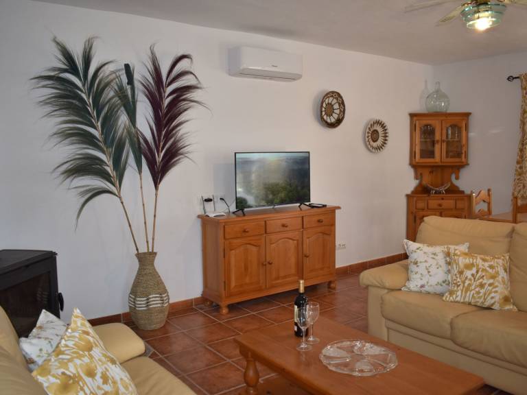 House with barbeque, garden & private pool — photo 2