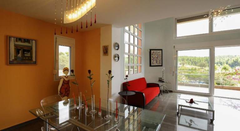 Fully equipped villa with private pool, BBQ & patio | Perfect for remote work | Dogs allowed — photo 5