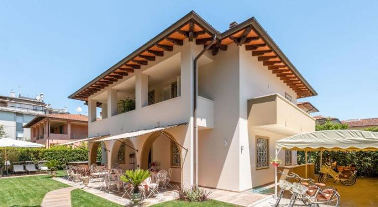 Villa Diletta b&b in Forte dei Marmi