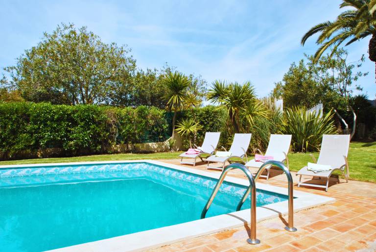 Villa with garden, jacuzzi & private pool — photo 3