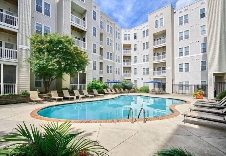 Apartment  Hampton