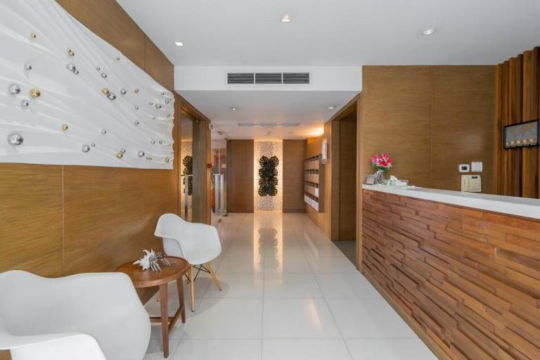 Apartment with pool & terrace — photo 5
