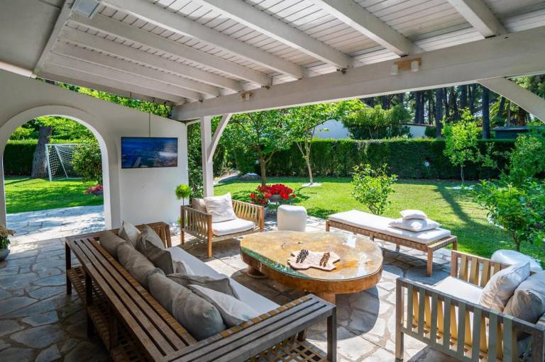 Children-friendly nice villa with grill, yard & pool | Garden view | Good for workation | Pets allowed in Kas