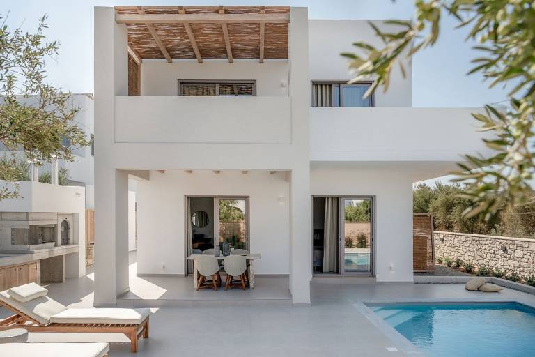 Family-oriented villa with yard, private pool & fast internet | Beach view | Next to the beach | Dogs allowed — photo 3