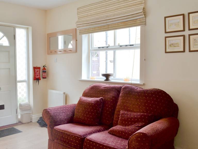 Family-oriented cottage with yard | River view | Pet-friendly — photo 3