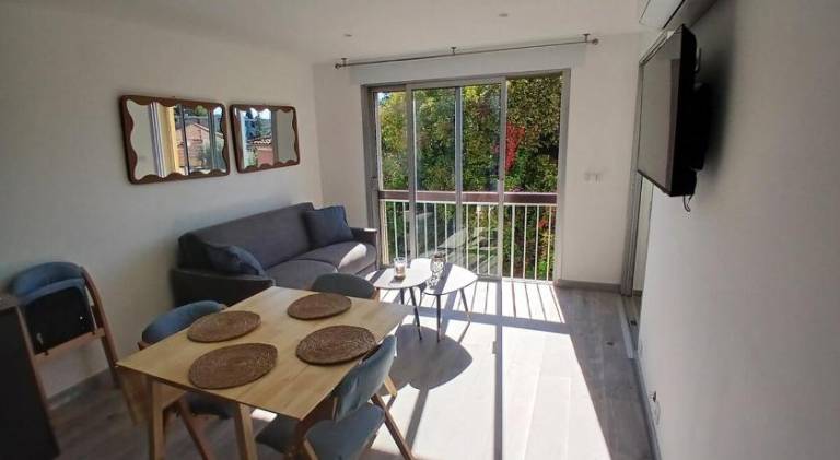 Holiday apartment with pool — photo 4