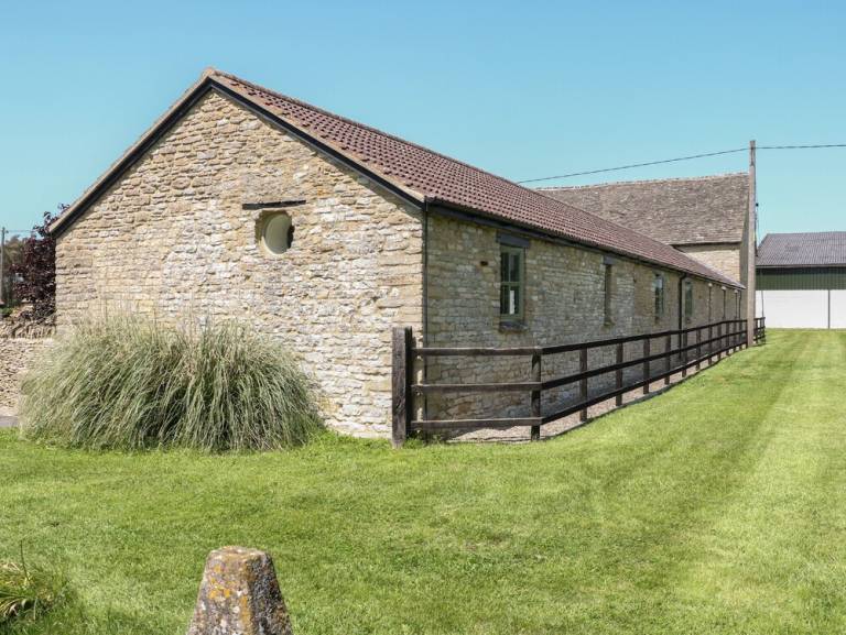Cottage  Witney