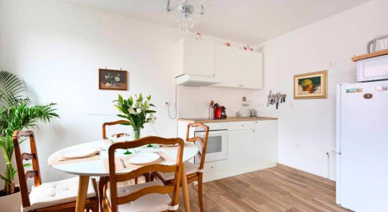 Holiday apartment with terrace & grill | Next to Strasbourg Cathedral | Good for workation — photo 5