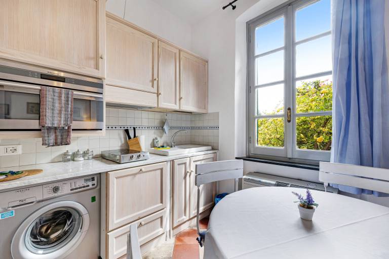 Pet-Friendly Apartment Monolocale Isotta with Mountain View, Balcony & Wi-Fi — photo 5