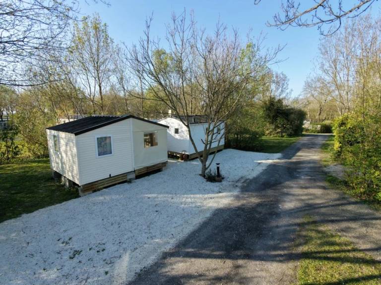Camping with yard & pool — photo 3