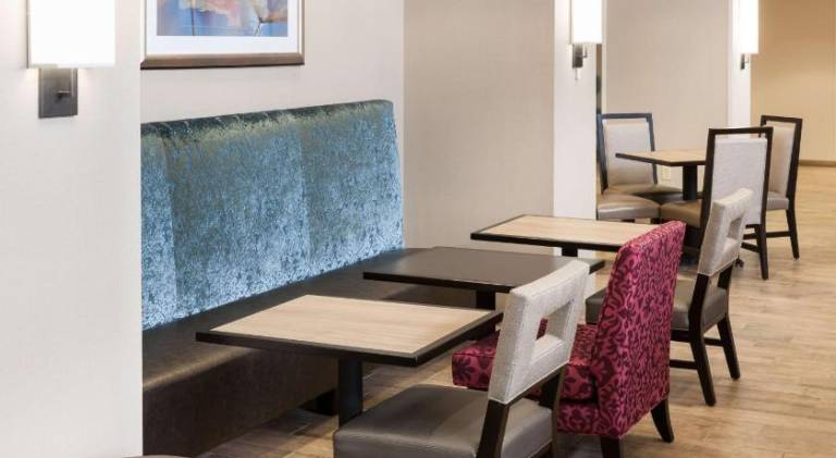 Hampton Inn & Suites Davenport — photo 3