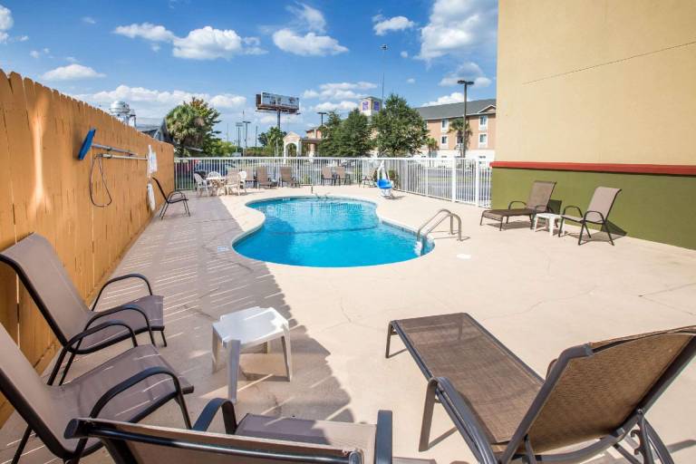 Econo Lodge Valdosta Mall Area — photo 4