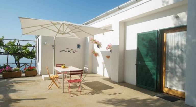Farm with terrace, private pool & yard | Next to the beach | Dogs allowed — photo 5