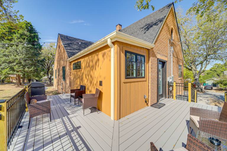 9 Mi to Dtwn Tulsa Lovely Home w Yard & Deck