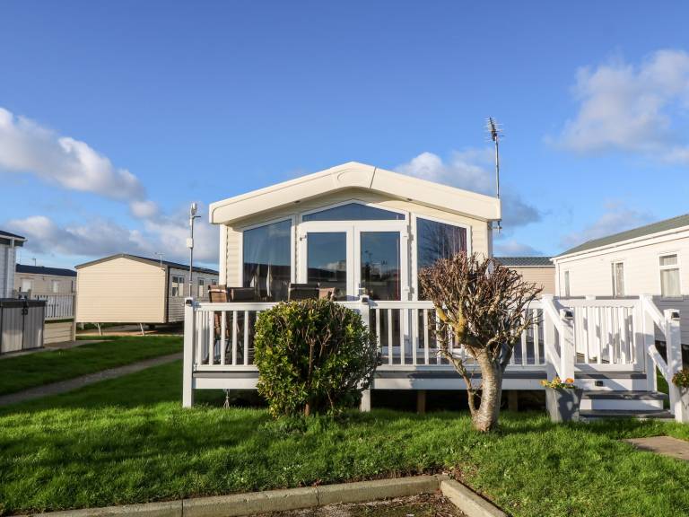 Children-friendly nice cottage with garden & pool | Beach view | Pets allowed — photo 4