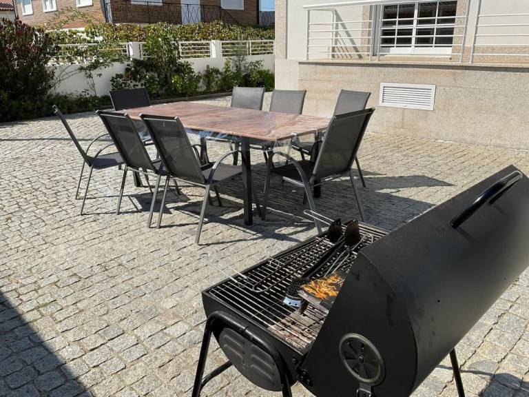 Fully equipped lovely vacation home with barbecue, garden & terrace | Sea view | Suitable for remote work | Dogs allowed — photo 2