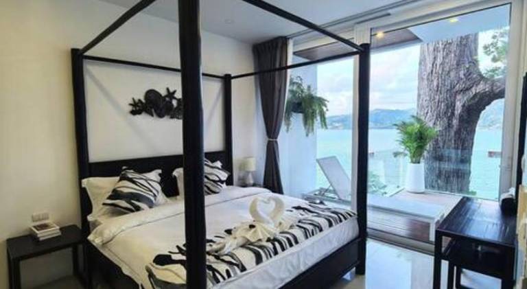 Villa with pool — photo 2