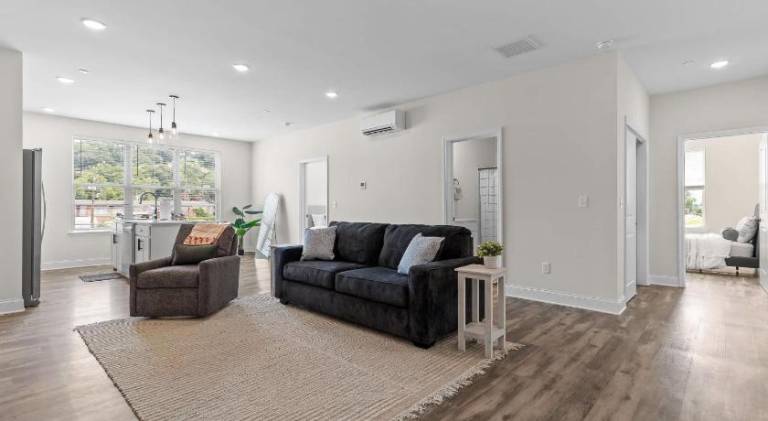 2BR Gem in Chattanooga Southside at the Poplin — photo 3