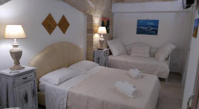 Apartment with 1 room for 5 persons — photo 2