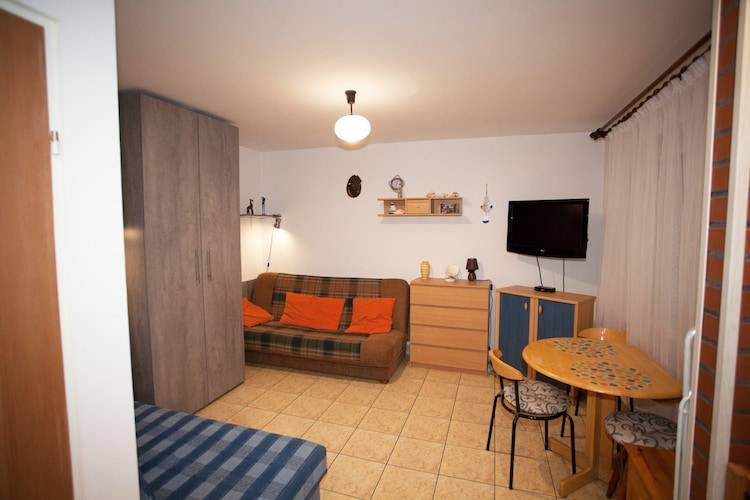 Holiday apartment with barbeque & garden — photo 4