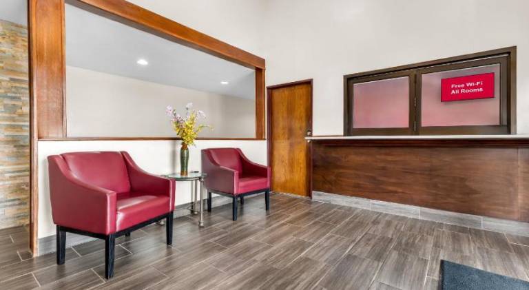 Red Roof Inn Huntsville, AL — photo 3
